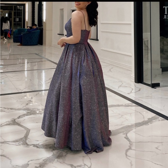 Laura, ball gown, size 6 - Picture 2 of 4